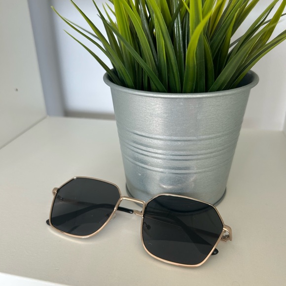 Accessories - Geometric Black Lens Sunglasses with Gold Frame